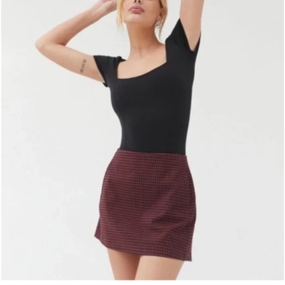 Urban Outfitters Cooperative Gingham Mini Skirt (Maroon) - Size S - Picture 2 of 5